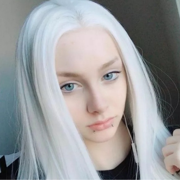 26” White LONG STRAIGHT Lace Front Wig NEW